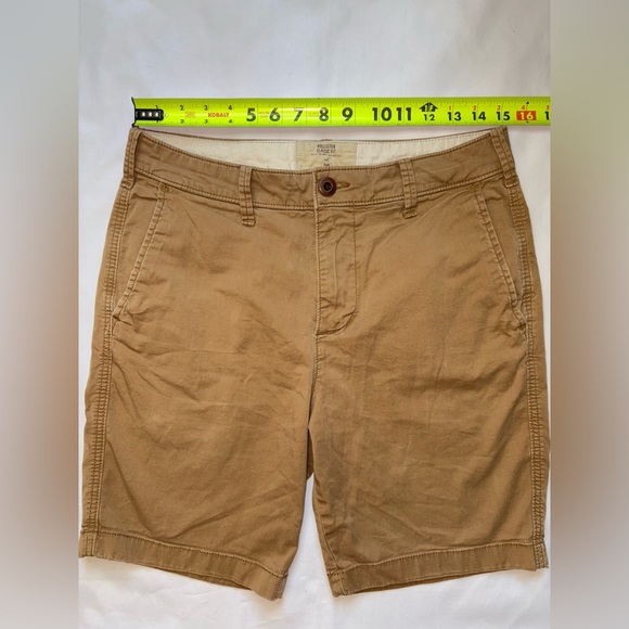 Hollister Men’s Size 30 Tan Classic Fit Epic Flex 8 Inch Inseam Shorts - Picture 3 of 10